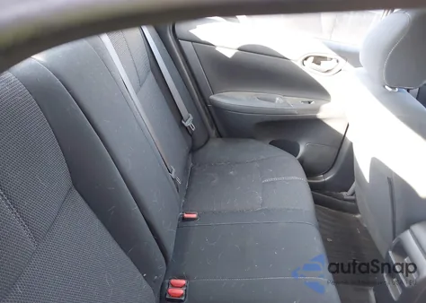 2017 Nissan Sentra S z USA, uszkodzony, nr VIN 3N1AB7AP5HY375292